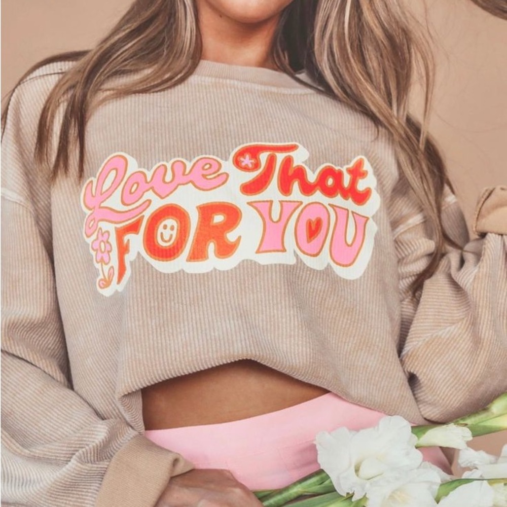 Estate Beige Cropped Sweatshirt with Pink & Orange Graphic